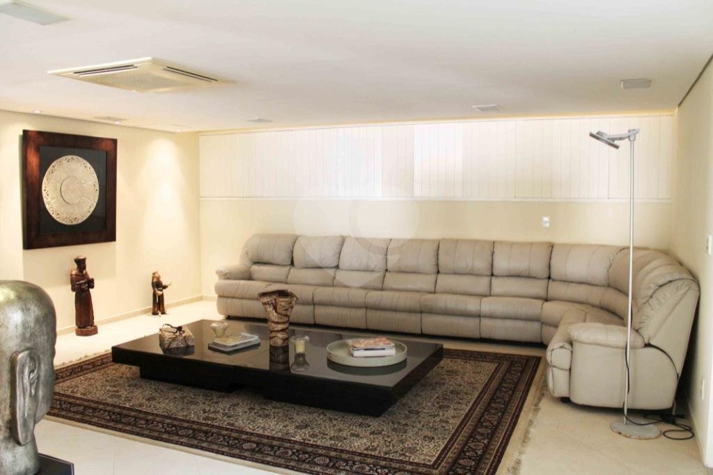 Casa Térrea à venda ou para alugar com 3 suítes em Brooklin Velho, São Paulo, SP