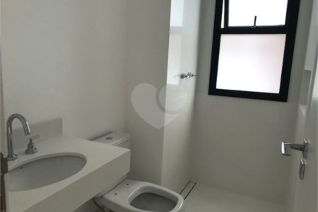 Apartamento com 3 suítes à venda no Jardim América - SP