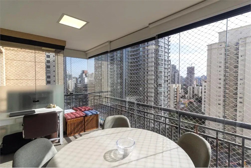 Apartamento à venda com 3 quartos, sendo 2 suítes, em Brooklin Paulista, São Paulo, SP