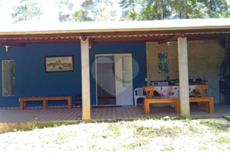 Chácara à venda com 4 quartos em Parque Maria Fernandes, São Paulo, SP