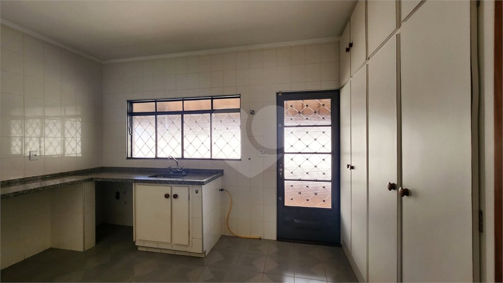 Casa à venda com 3 quartos, sendo 2 suítes, em Jardim Europa (vila Xavier), Araraquara, SP