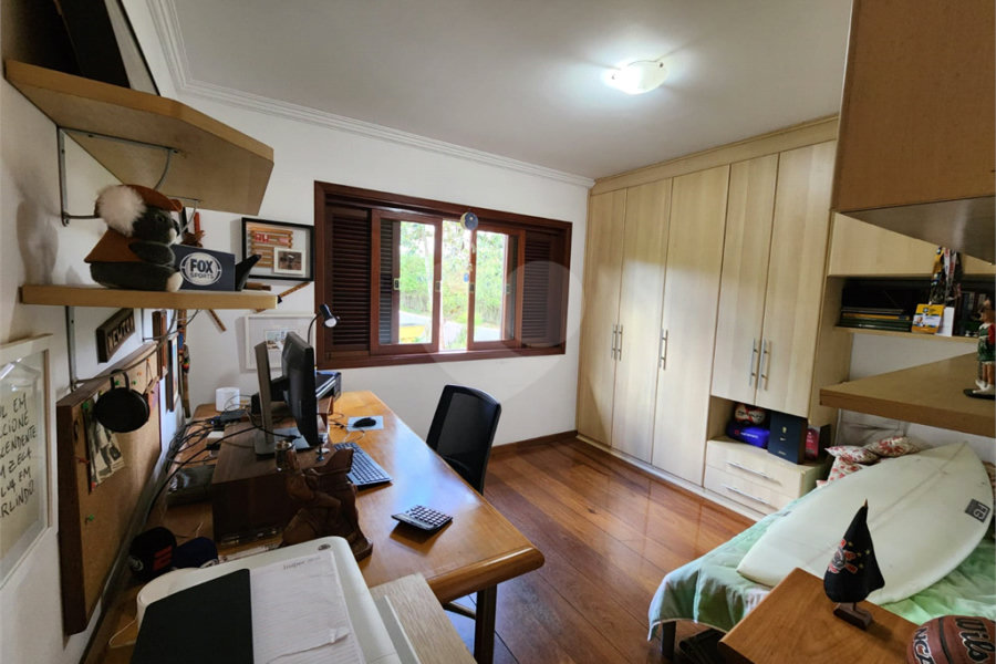 Casa à venda com 5 suítes no condomínio Suíça da Cantareira, Mairiporã - SP