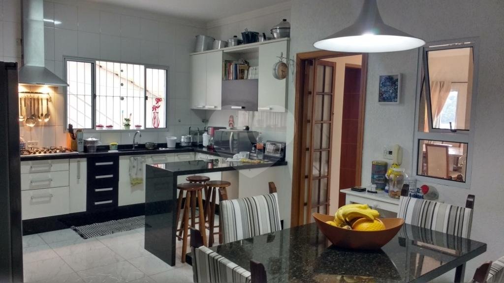 Sobrado à venda com 3 quartos, sendo 1 suíte, em Tremembé, São Paulo, SP