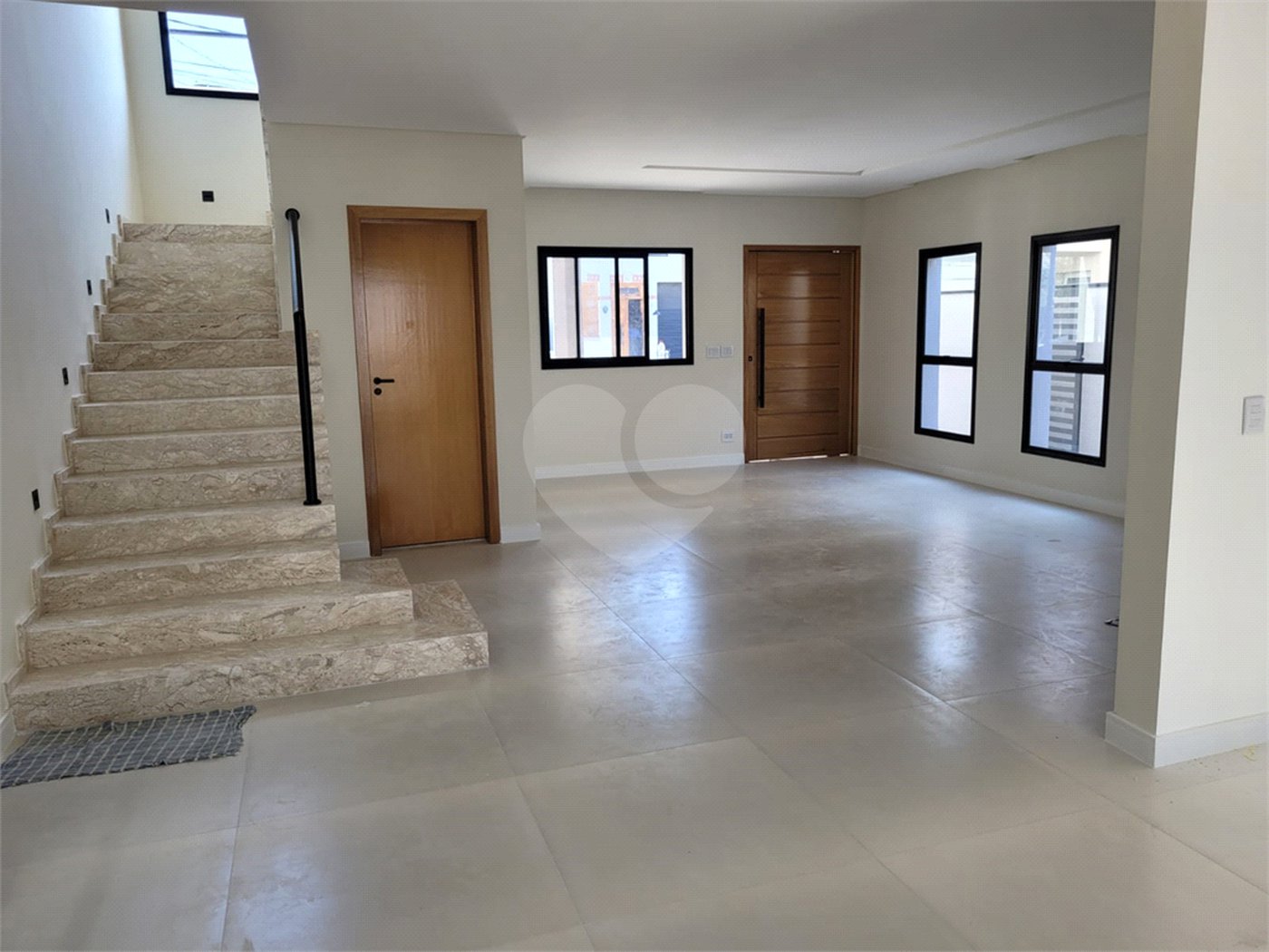 Casa à venda com 3 suítes no condomínio Floradas Paratey, São José dos Campos - SP