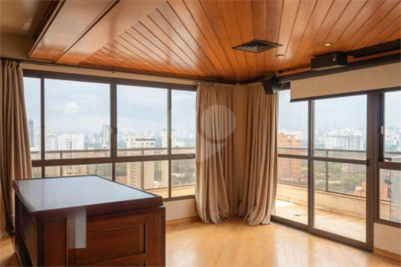 Apartamento à venda com 4 suítes em Moema, São Paulo, SP