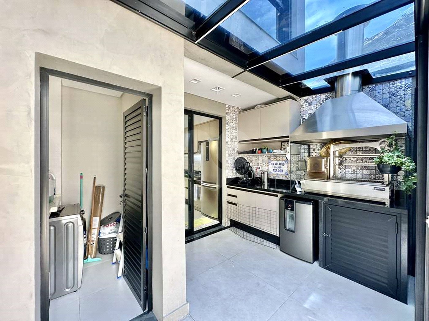 Casa à venda com 2 suítes no condomínio Gran Loft, Cotia - SP