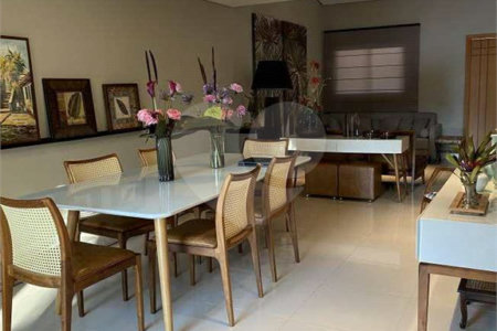 Casa à venda com 4 suítes no condomínio Villa Veneto, Itatiba - SP