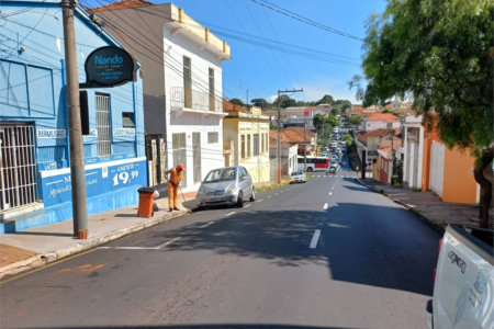 Salão comercial com 206,00 m² .