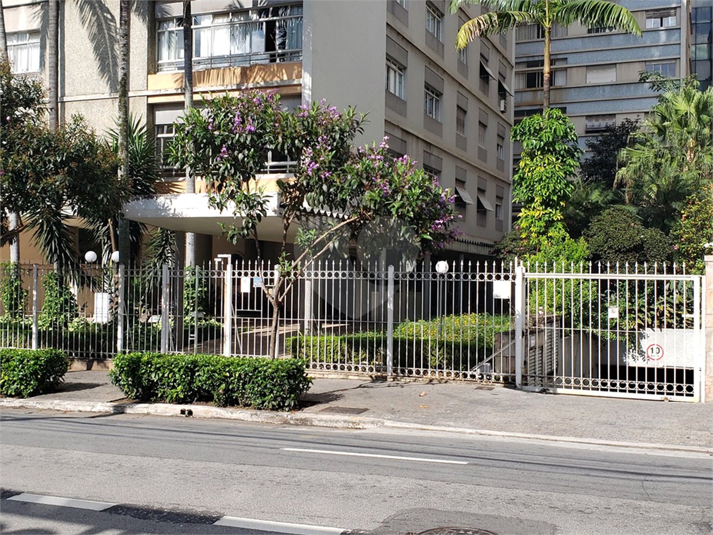 Apartamento para venda ou locação, 4 quartos (1 suíte), na Bela Vista, R Cincinato Braga