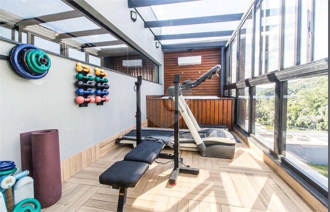 Casa de Alto Padrão à Venda no Residencial Campos do Conde – Santana de Parnaíba/SP