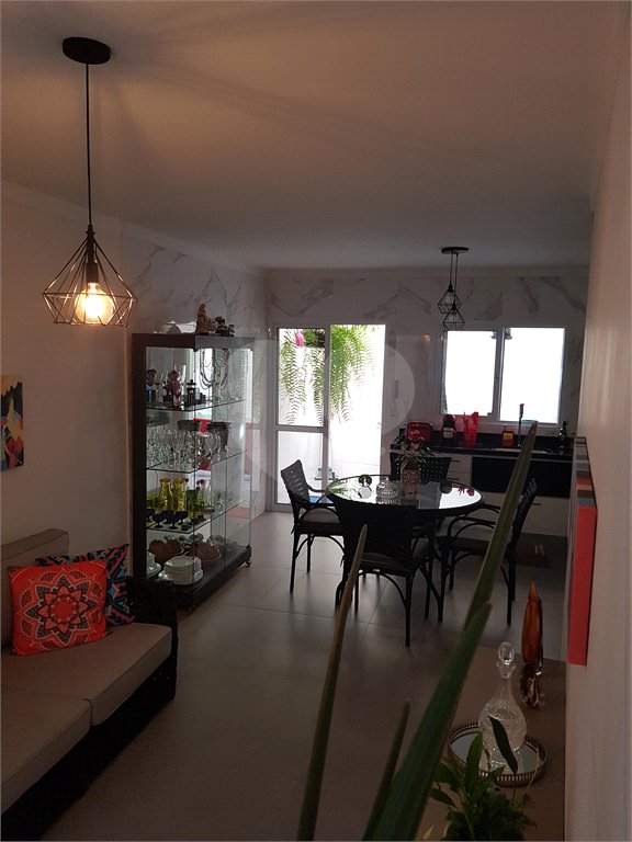 Casa à venda com 3 suítes no condomínio Residencial Mattos, São Paulo - SP