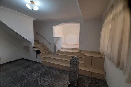 Sobrado à venda com 3 quartos, sendo 2 suítes, em Vila Gustavo, São Paulo, SP