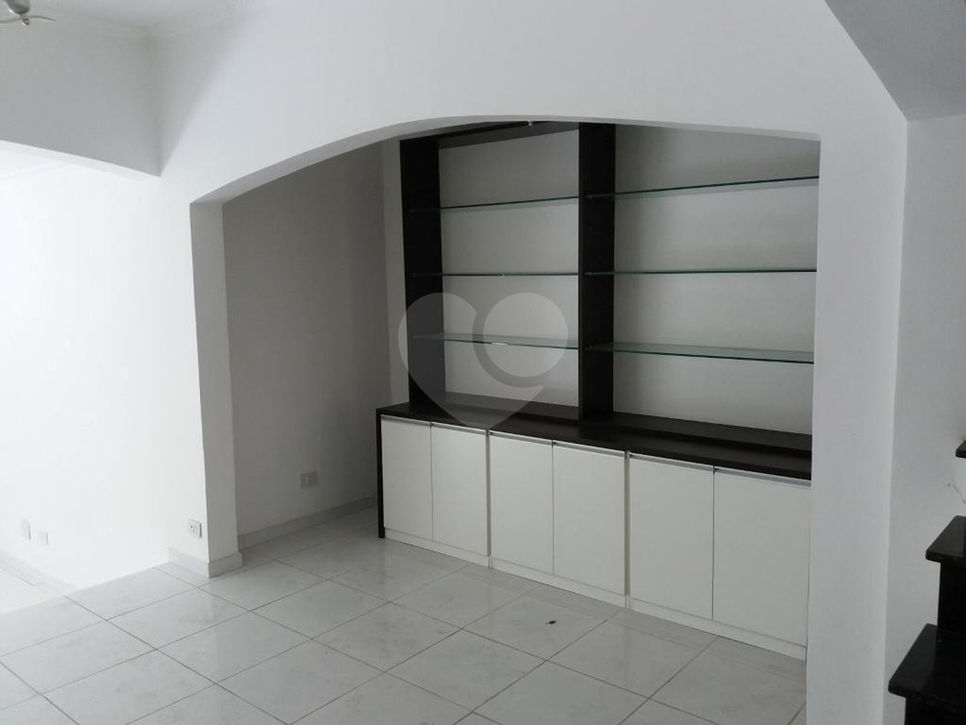 Sobrado à venda com 4 quartos, sendo 1 suíte, em Tremembé, São Paulo, SP