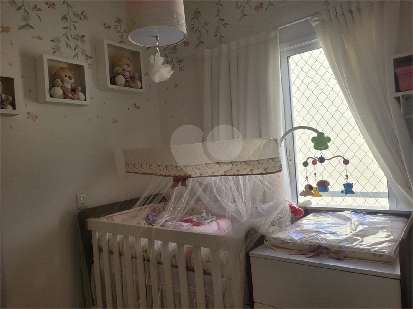 Casa à venda com 3 quartos, sendo 1 suíte, no condomínio Residencial Isabel, São Paulo - SP