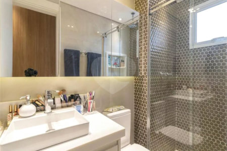 Apartamento à venda com 2 quartos, sendo 1 suíte, em Vila Olímpia, São Paulo, SP