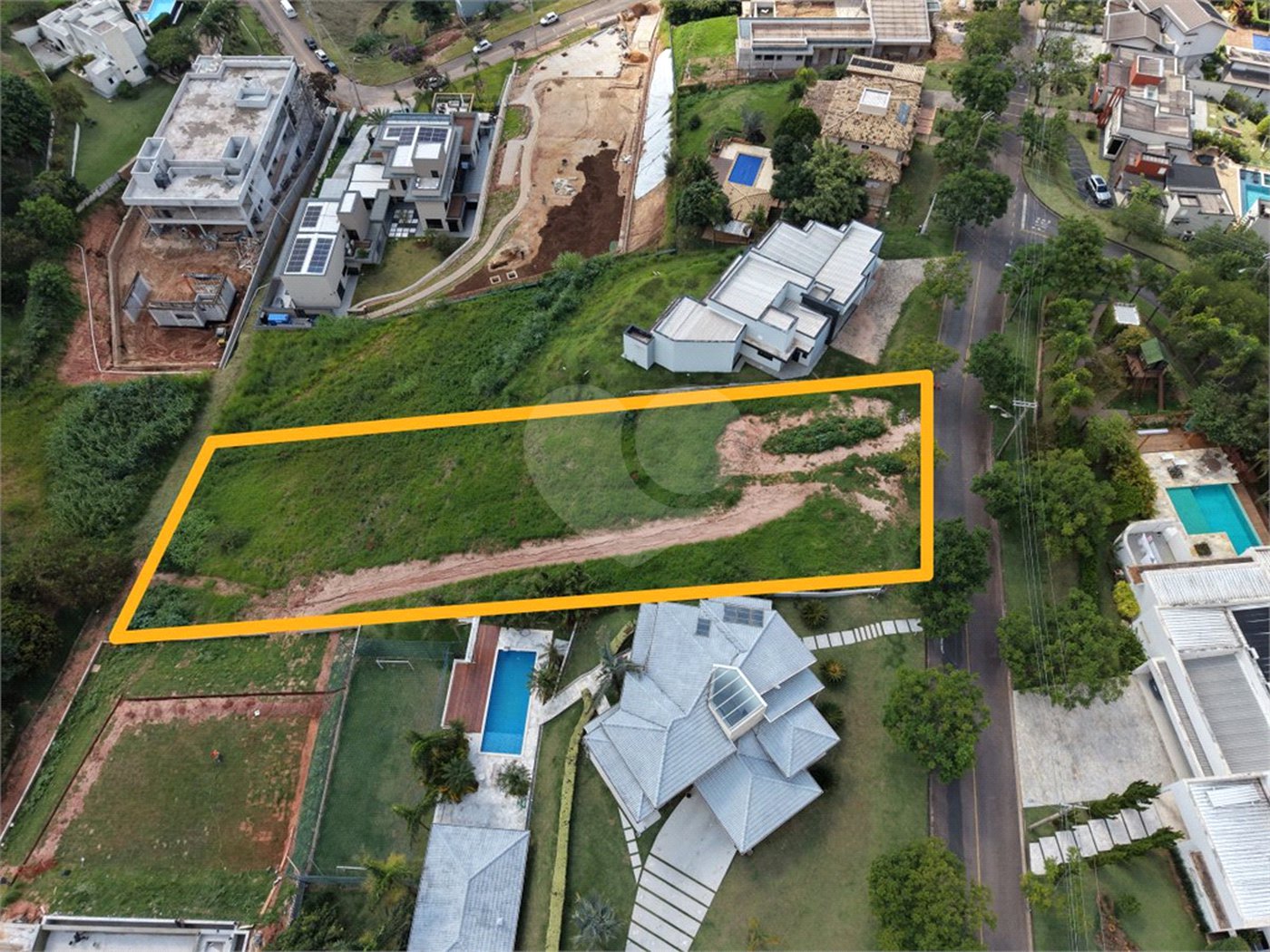 Terreno à venda no condomínio Jardim Primavera, Louveira - SP