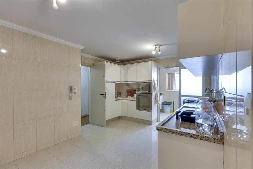 Apartamento à venda com 4 quartos, sendo 1 suíte, em Alto da Boa Vista, São Paulo, SP