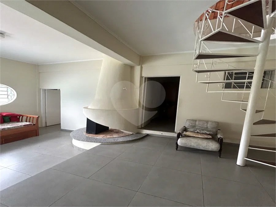 Sítio à venda com 5 quartos, sendo 2 suítes,  em Marmeleiro, São Roque, SP