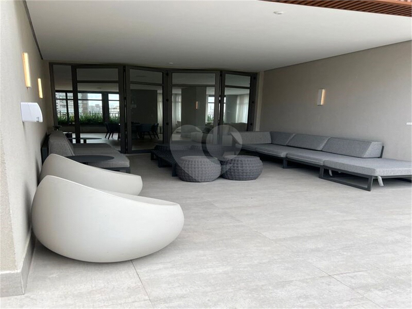 Apartamento à venda com 3 suítes em Campo Belo, São Paulo, SP