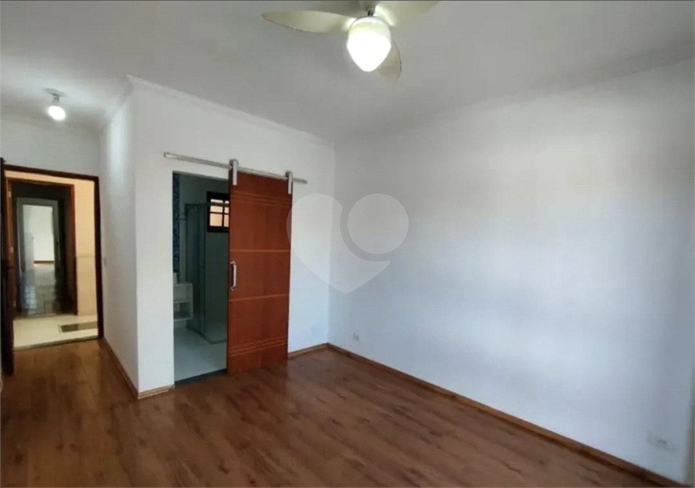 Sobrado à venda com 3 quartos, sendo 1 suíte, em Jardim Ester, São Paulo, SP