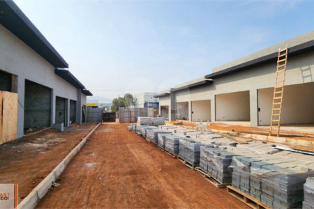 Salão Comercial para alugar em Jardim das Cerejeiras, Atibaia, SP