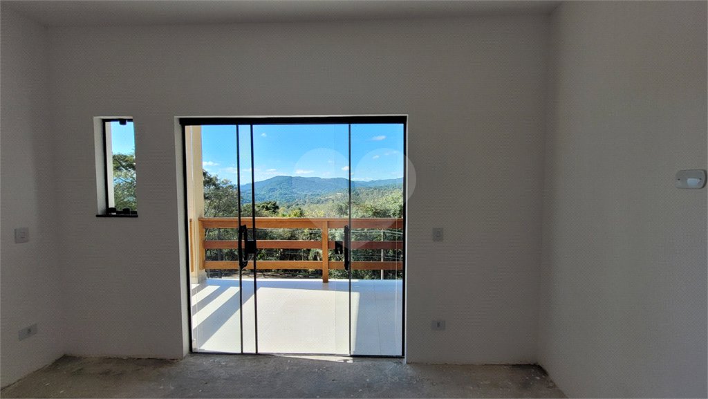 Casa à venda com 4 suítes no condomínio Sausalito, Mairiporã - SP