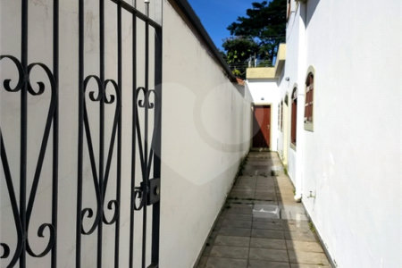 Sobrado à venda com 5 quartos, sendo 1 suíte, em Vila Esperia Ou Giglio, Atibaia, SP