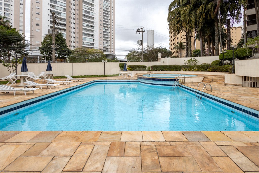 Apartamento à venda com 4 quartos, sendo 3 suítes,  em Jardim Monte Kemel, São Paulo, SP
