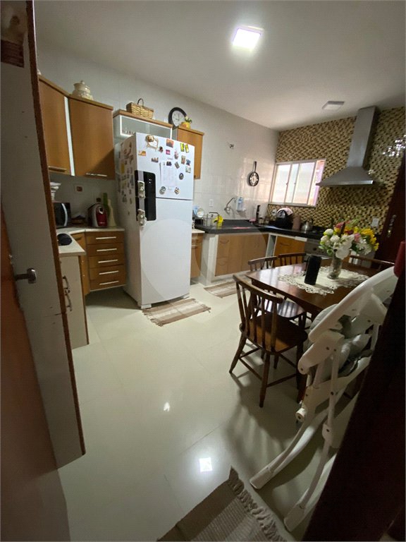Casa em condomínio à venda com 4 quartos, sendo 1 suíte, em Baleia, São Pedro da Aldeia, RJ