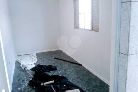 Sobrado à venda com 4 quartos, sendo 1 suíte,  em Jardim Alvinópolis, Atibaia, SP