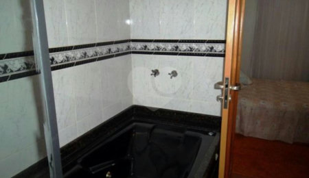 Sobrado à venda com 4 suítes em Água Fria, São Paulo, SP