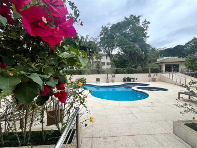Casa à venda com 5 suítes no condomínio Cantareira, Mairiporã - SP