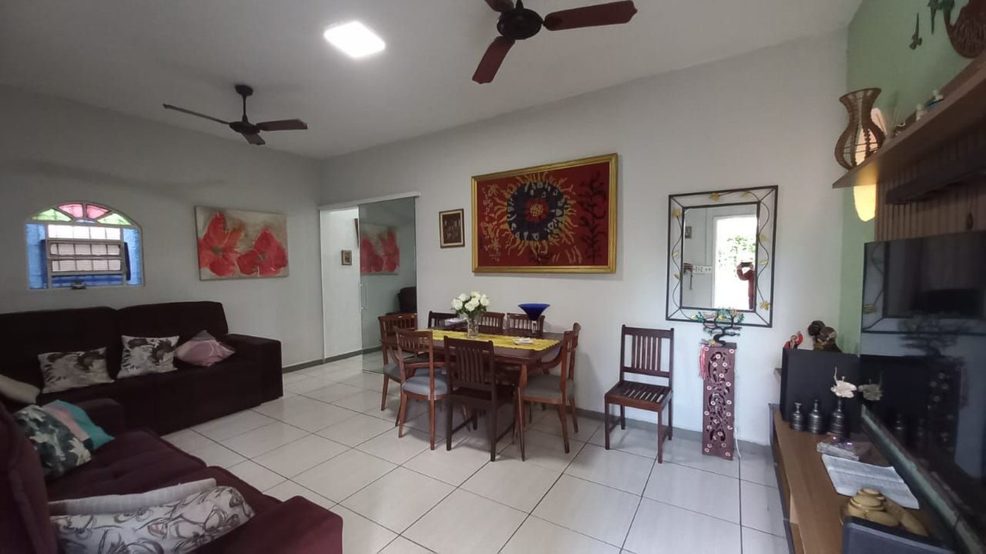 Casa com 2 dormitórios à venda, 100 m² por R$ 700.000,00 - Vila Guilhermina - Praia Grande/SP