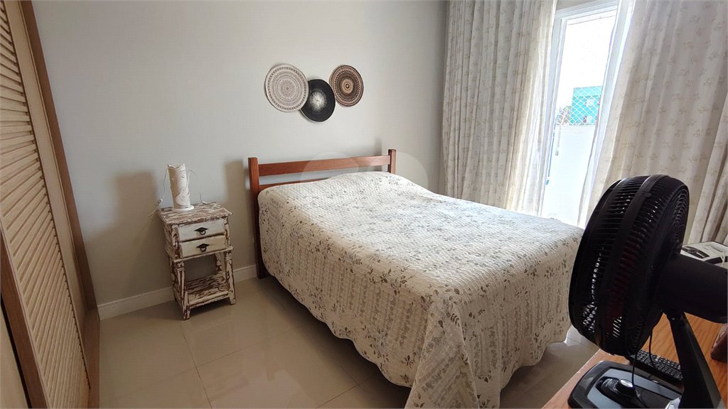 Apartamento à venda com 3 quartos, sendo 2 suítes, no Centro, Peruíbe, SP