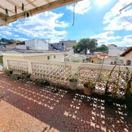 Casa à venda com 3 quartos, sendo 1 suíte, em Vila Constança, São Paulo, SP
