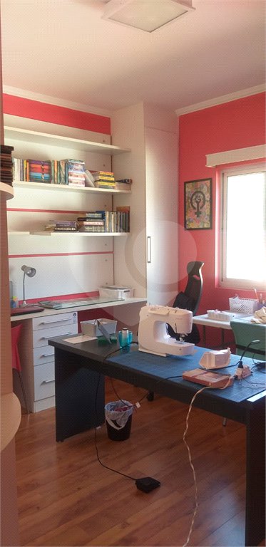 Casa à venda ou para alugar com 3 quartos, sendo 1 suíte, em Parque das Colinas, Valinhos, SP