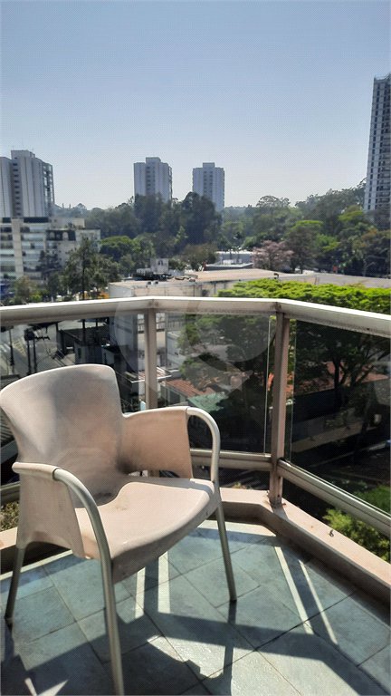 Apartamento à venda com 3 quartos, sendo 1 suíte, em Jardim Marajoara, São Paulo, SP