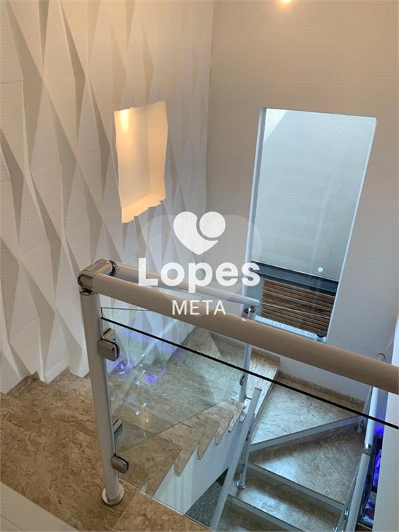 Casa à venda com 3 quartos, sendo 1 suíte,  no condomínio Residencial São José, Taubaté - SP