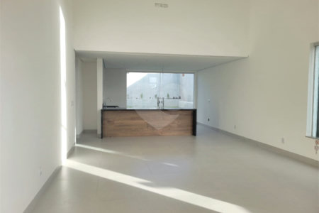 Casa à venda com 2 quartos, sendo 1 suíte, em Orla Norte, Porto Seguro, BA