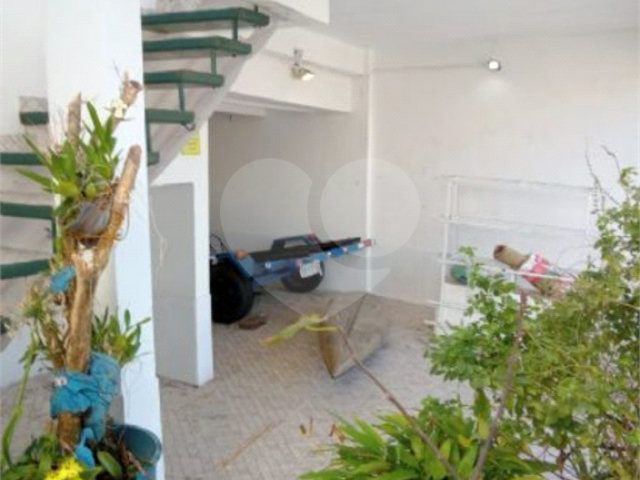 Sobrado à venda com 3 quartos, sendo 1 suíte,  em Vila Paulicéia, São Paulo, SP