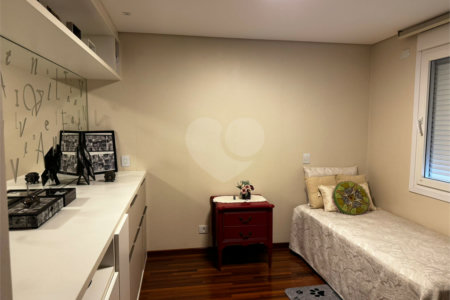 Casa à venda com 4 quartos, sendo 3 suítes, no condomínio Tao, São Paulo - SP