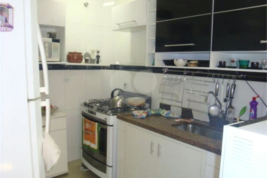 Sobrado à venda com 3 quartos, sendo 2 suítes,  em Vila Gustavo, São Paulo, SP