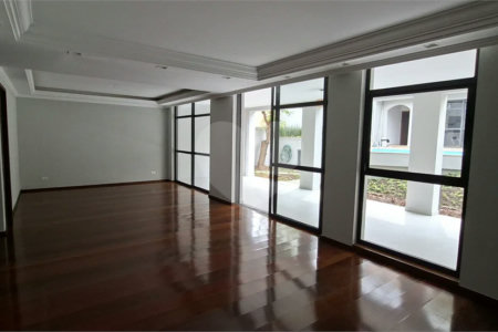 Casa à venda com 4 quartos, sendo 2 suítes,  em Jardim Marajoara, São Paulo, SP