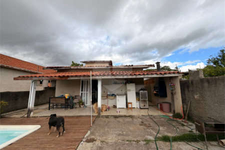 Chácara à venda com 3 quartos, sendo 1 suíte, no Centro, Araçoiaba da Serra, SP