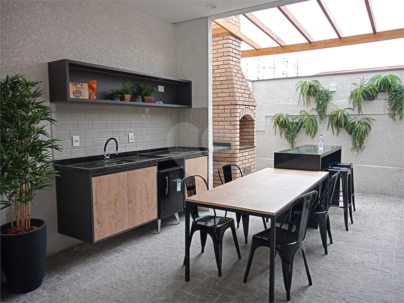 Casa à venda com 2 suítes no condomínio Residencial Napoles, São Paulo - SP