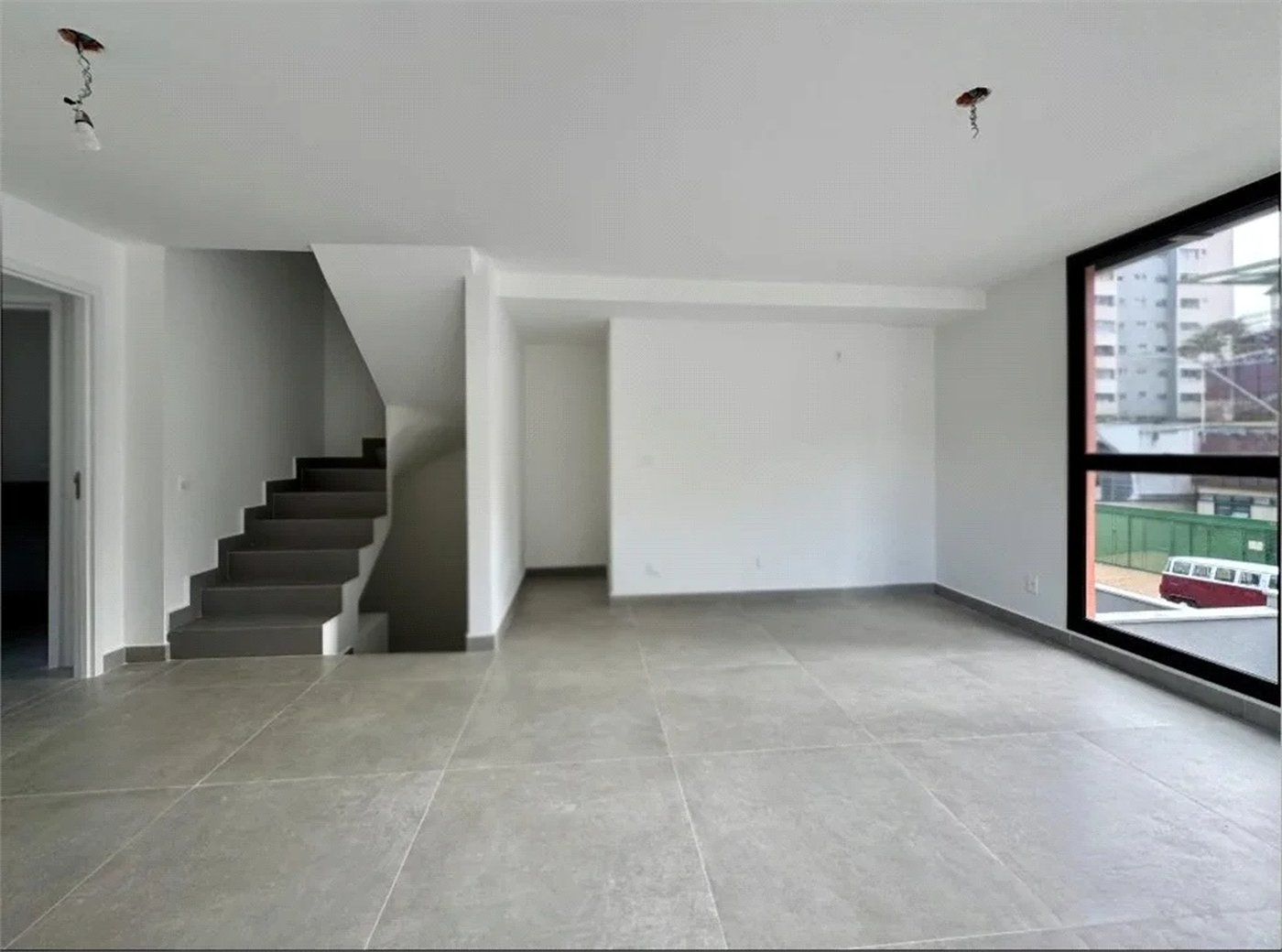Casa à venda com 3 quartos, sendo 1 suíte, no condomínio : Cube XL Vila Madalena, São Paulo - SP