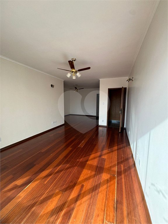 Casa à venda com 3 quartos, sendo 1 suíte,  no condomínio Edifício Crescencia Carolo Balbo, Ribeirão Preto - SP