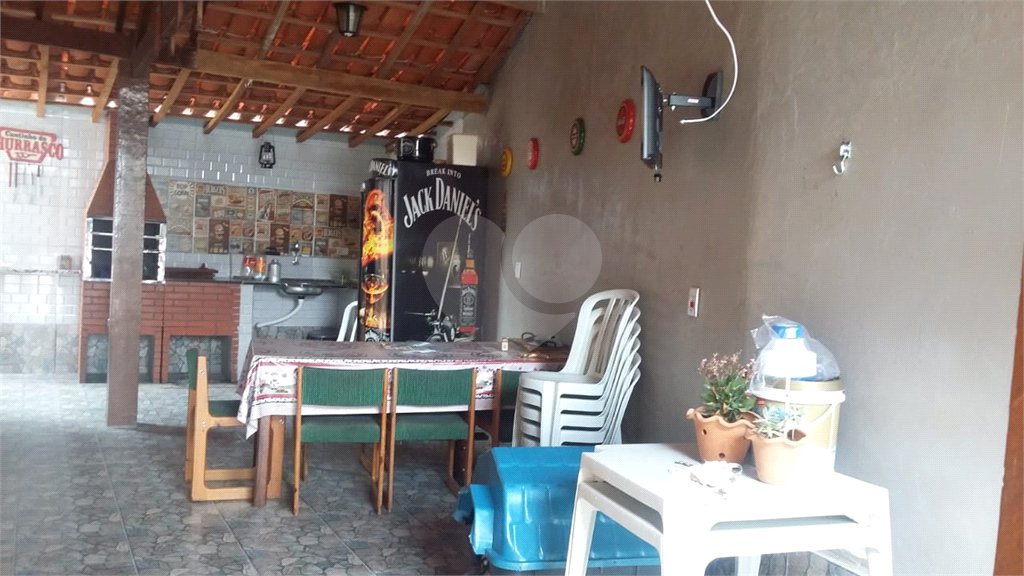 Casa à venda com 6 quartos, sendo 4 suítes, no condomínio Recanto dos Palmares, Atibaia - SP