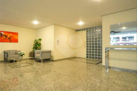Apartamento à venda com 3 quartos, sendo 1 suíte, em Paraíso do Morumbi, São Paulo, SP