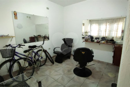 Casa à venda com 3 quartos, sendo 1 suíte, no Centro, Poá, SP